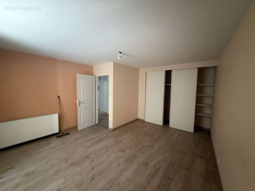 Appartement à GRAY