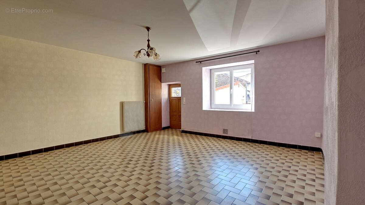 Maison à SAYAT
