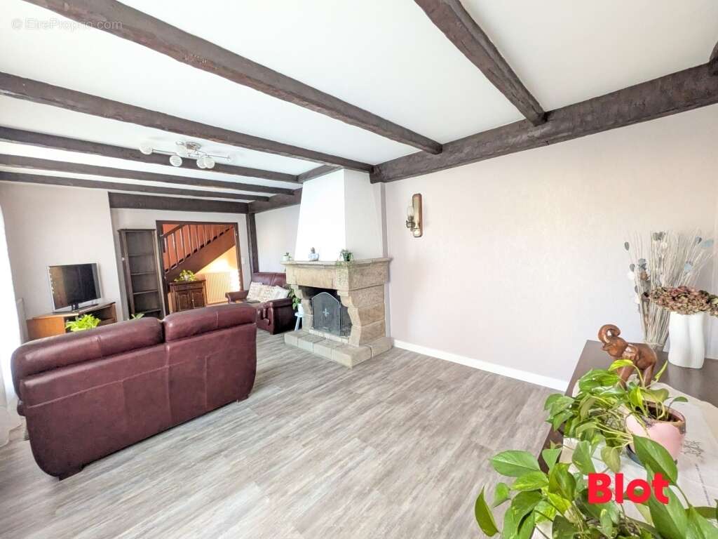 Maison à SERVON-SUR-VILAINE