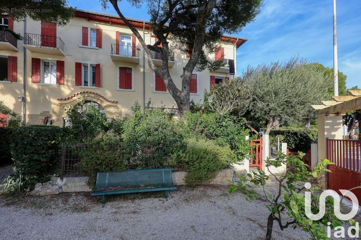 Photo 3 - Appartement à SAINT-CYR-SUR-MER