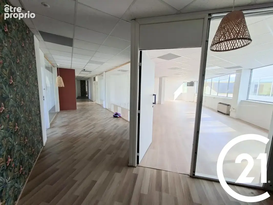 Commerce 597 m² à vendre à Valence (26000) - photo 2