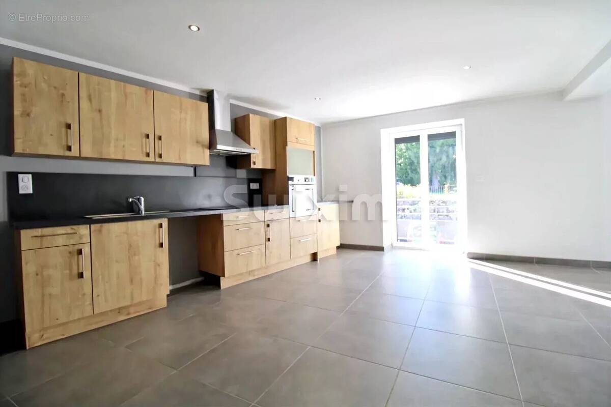 Appartement à SAINT-LAURENT-EN-GRANDVAUX