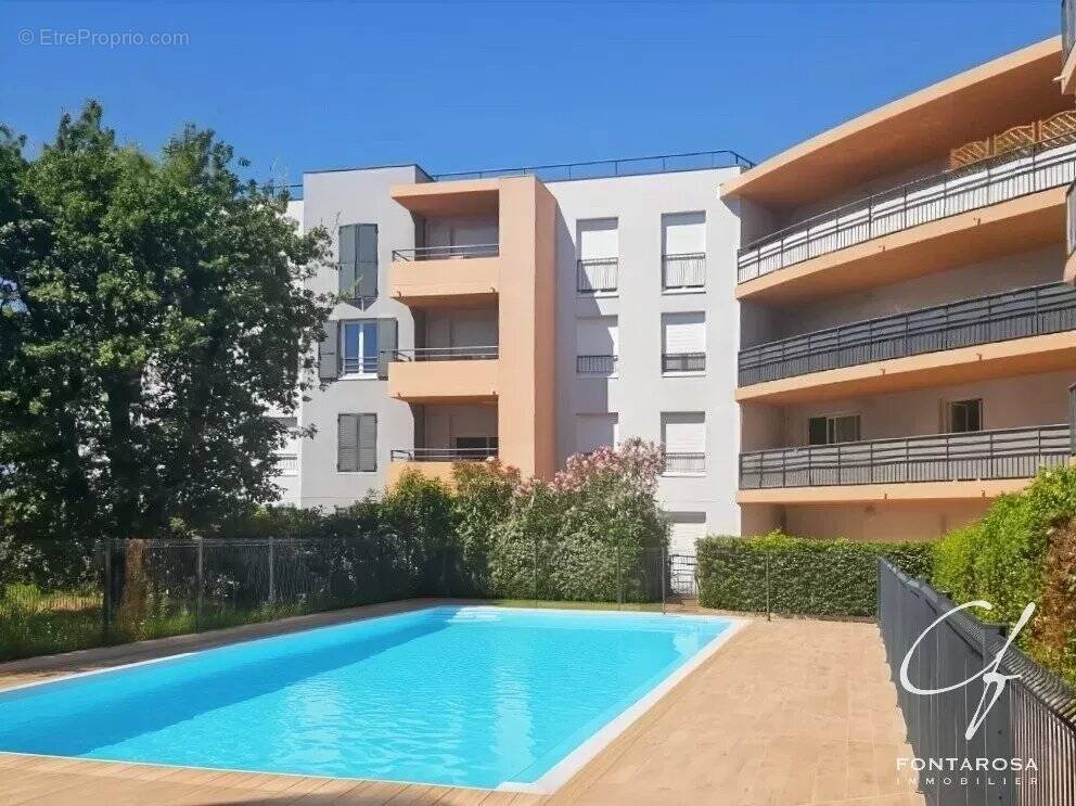 Appartement à FREJUS
