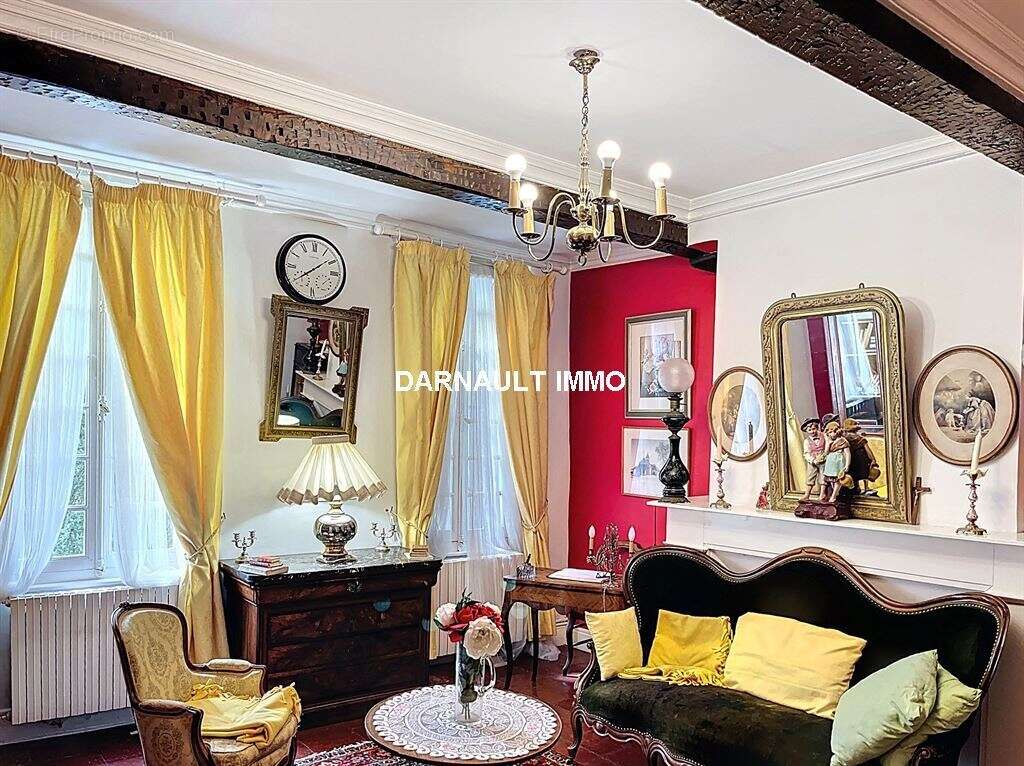 Maison à MONTESQUIEU-VOLVESTRE