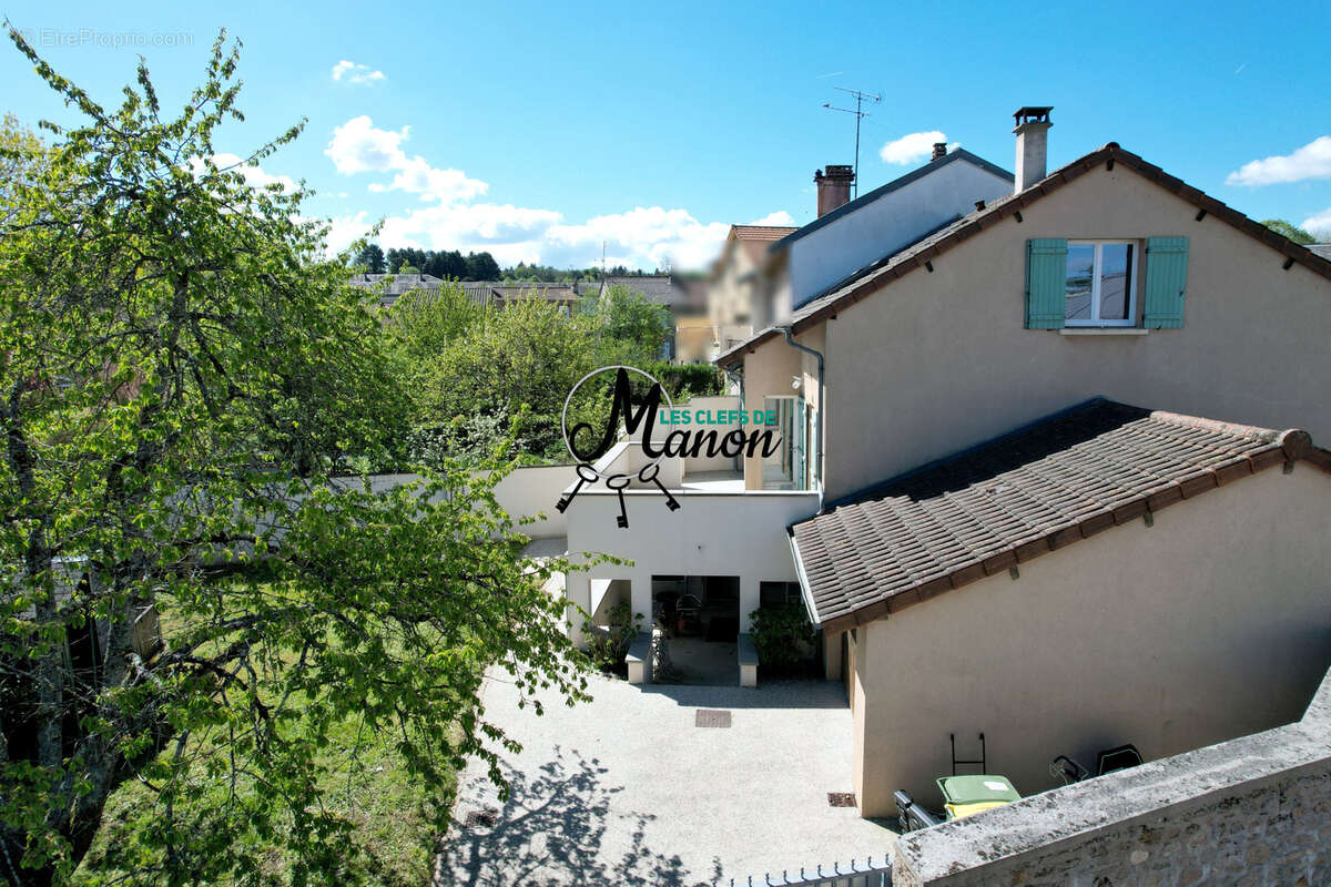 Maison à BESSINES-SUR-GARTEMPE