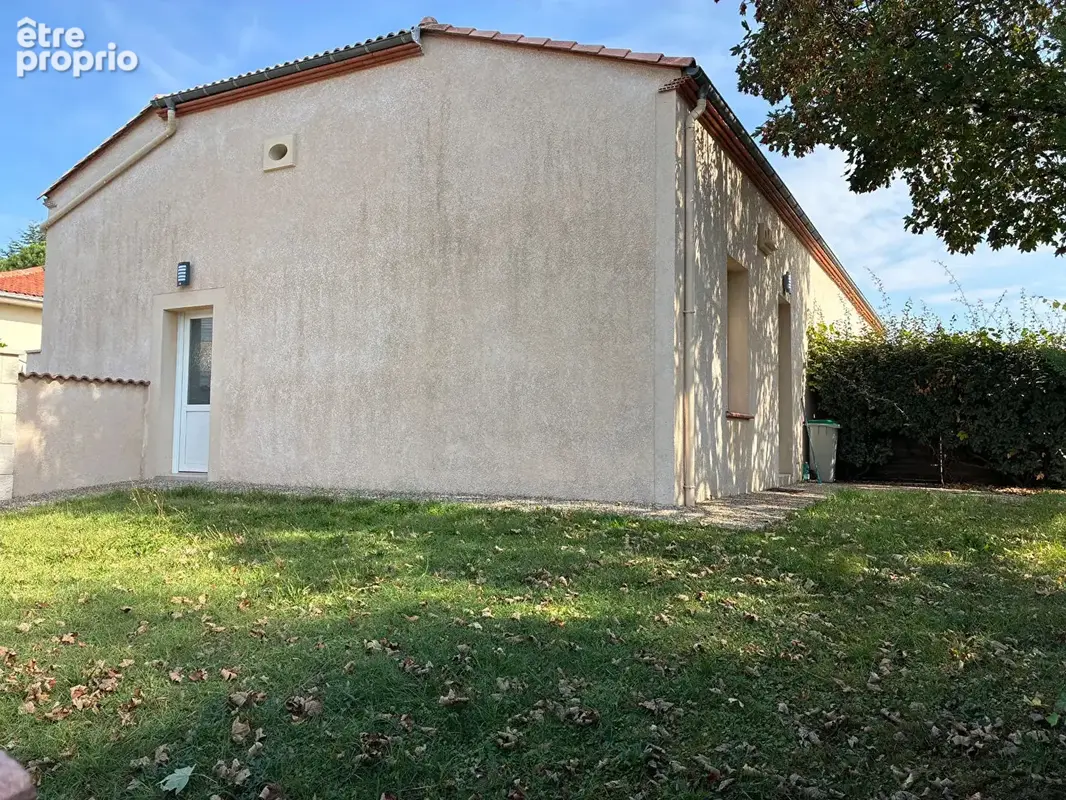 ensemble immobilier composé de deux maisons mitoyennes à Eysses - photo 2