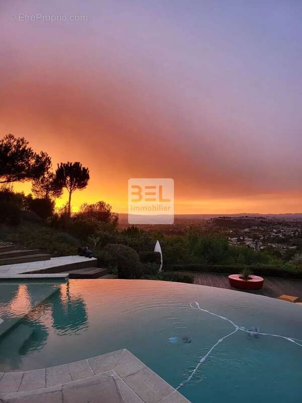 Maison à VILLENEUVE-LES-AVIGNON