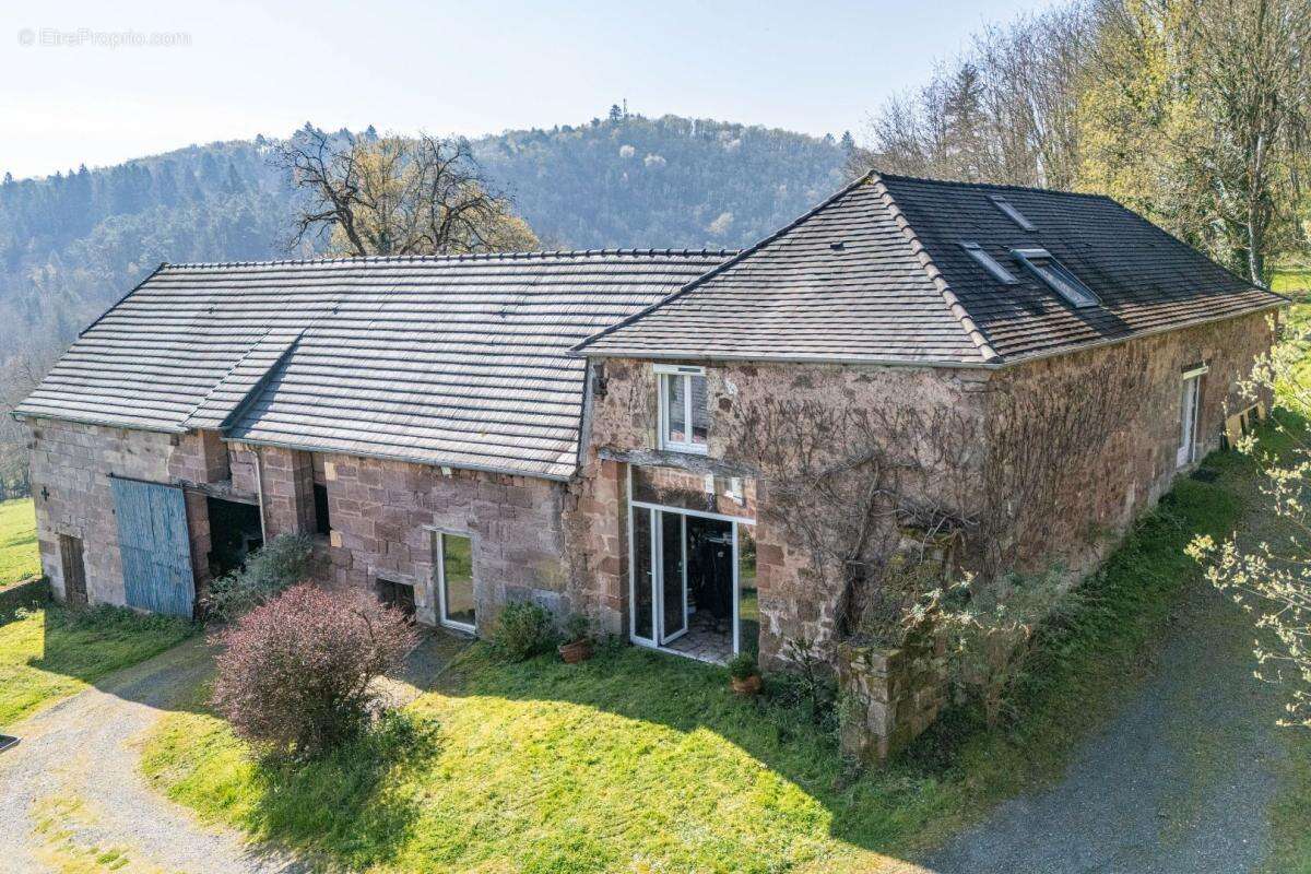 Maison à VILLAC