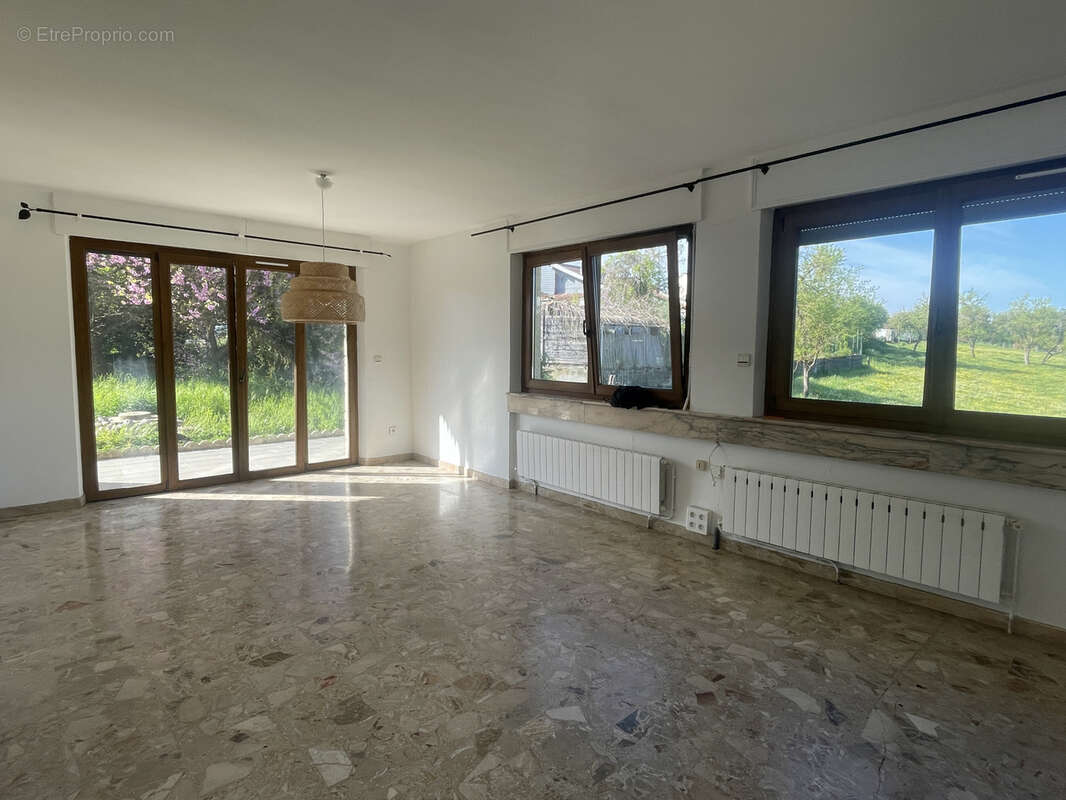 Maison à XEUILLEY