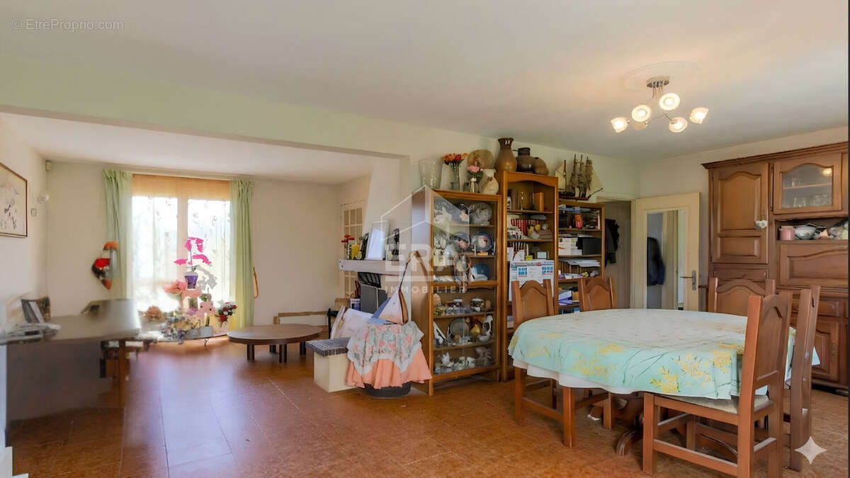 Maison à BEYNES