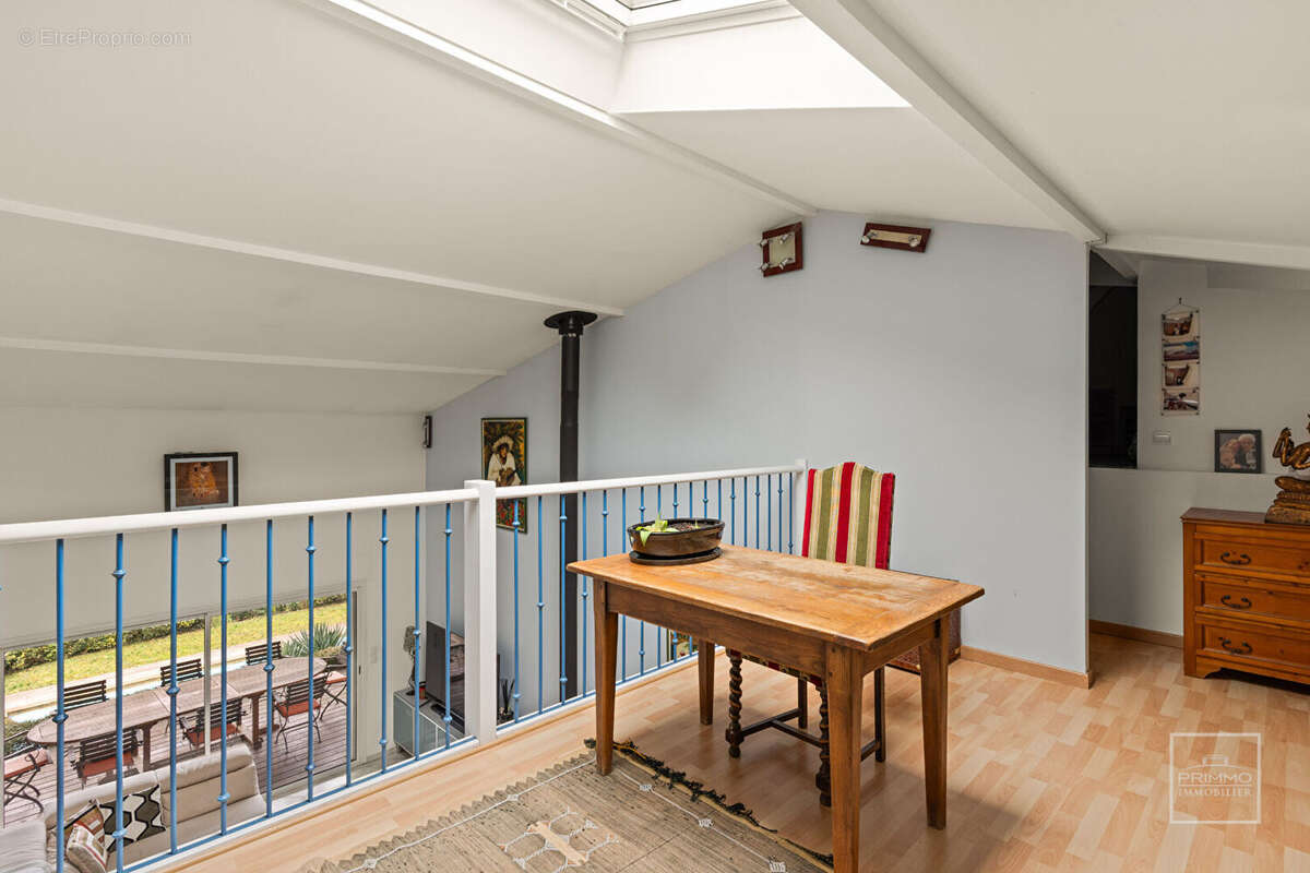 Maison à SAINT-CYR-AU-MONT-D&#039;OR