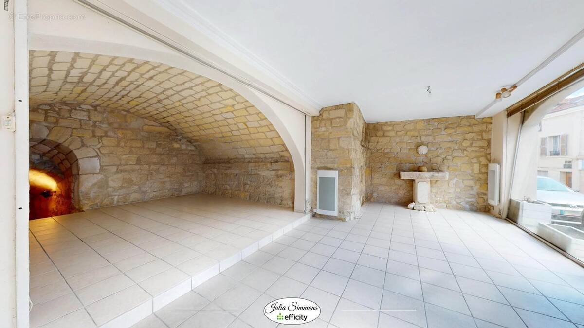 Commerce à CARRIERES-SUR-SEINE