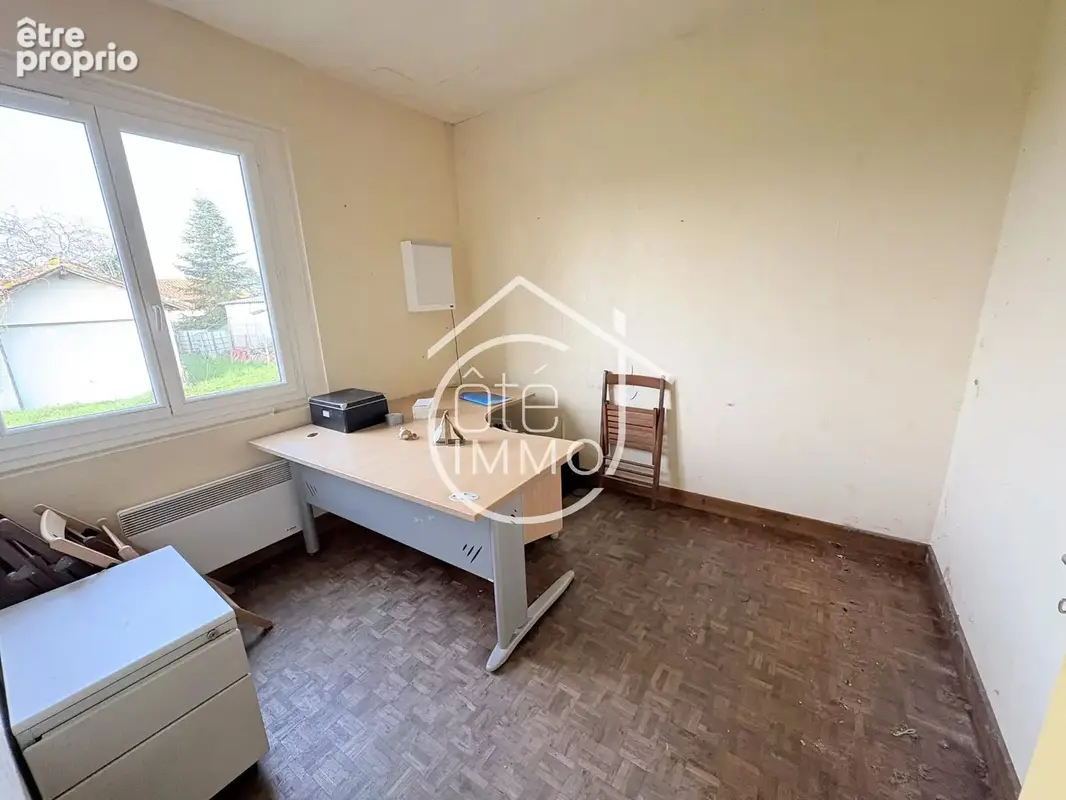 PRIGONRIEUX : Maison 3 pièces de 60m² avec dépendance et jardin - photo 5