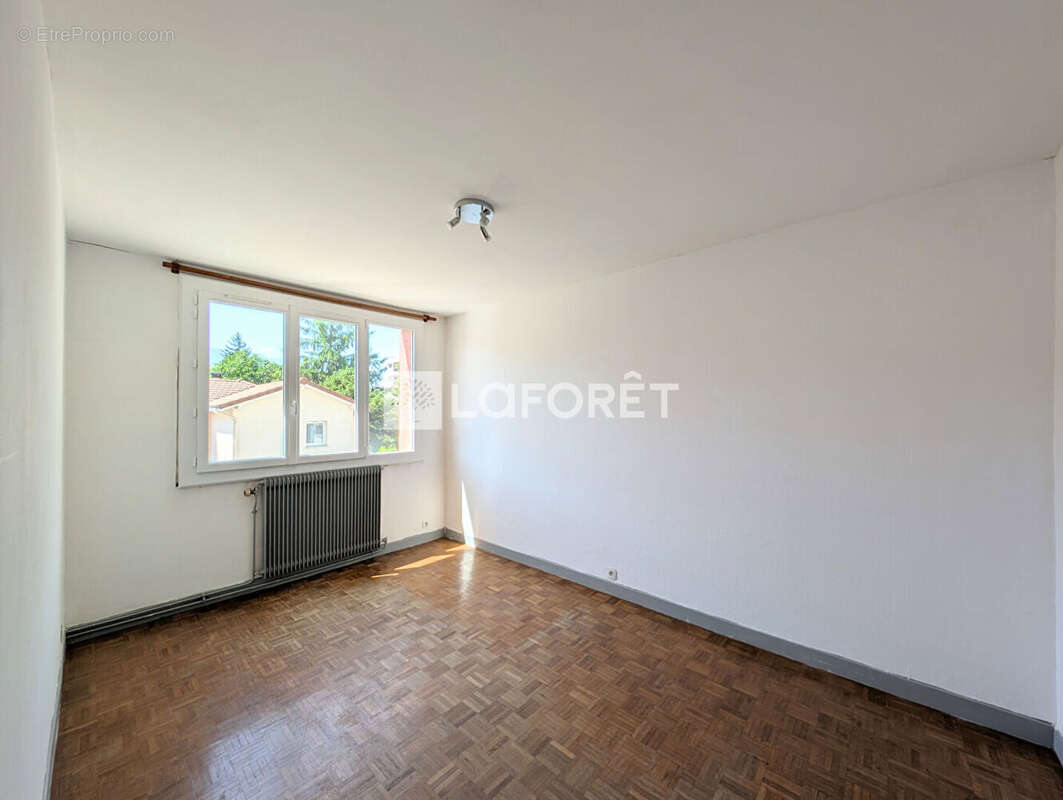Appartement Grenoble 4 pièce(s) 65.42 m2 - photo 5