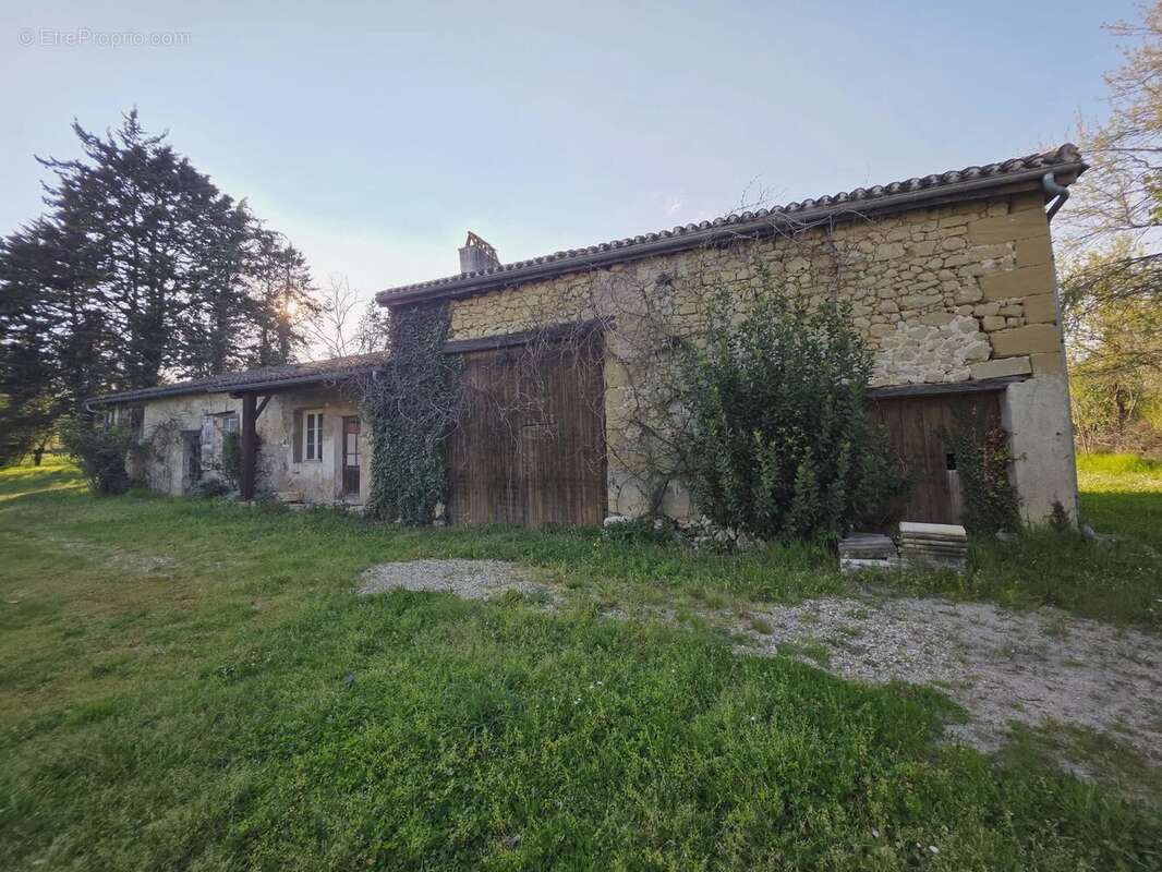 Maison à LAUZUN