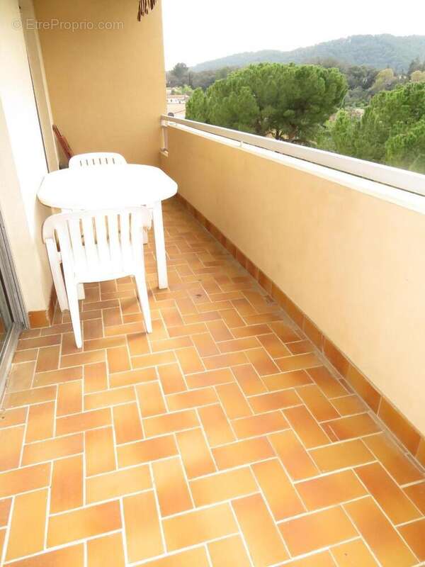   - Appartement à DRAGUIGNAN
