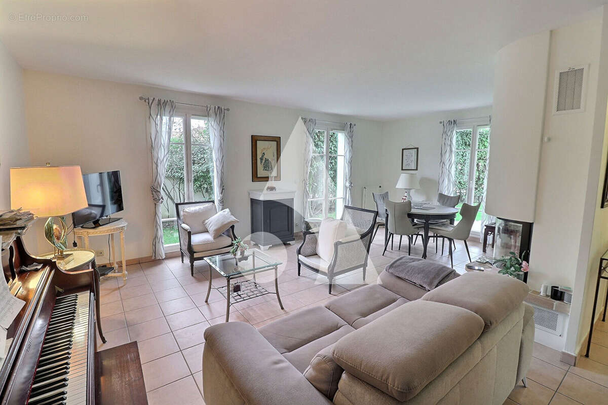 Maison à LE PLESSIS-BOUCHARD