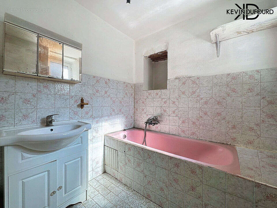 Maison à ORGNAC-L'AVEN