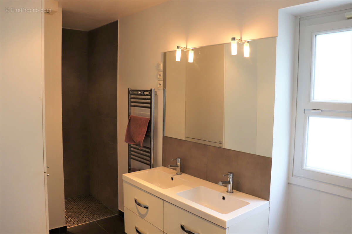 Appartement à LESIGNY