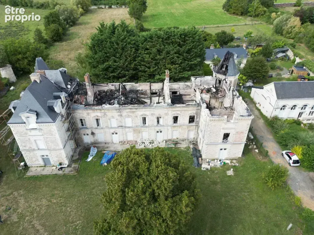 Château de Penchien – Domaine de caractère à réinventer, fort potentiel événementiel et touristique – Mansigné (Sarthe) - photo 11