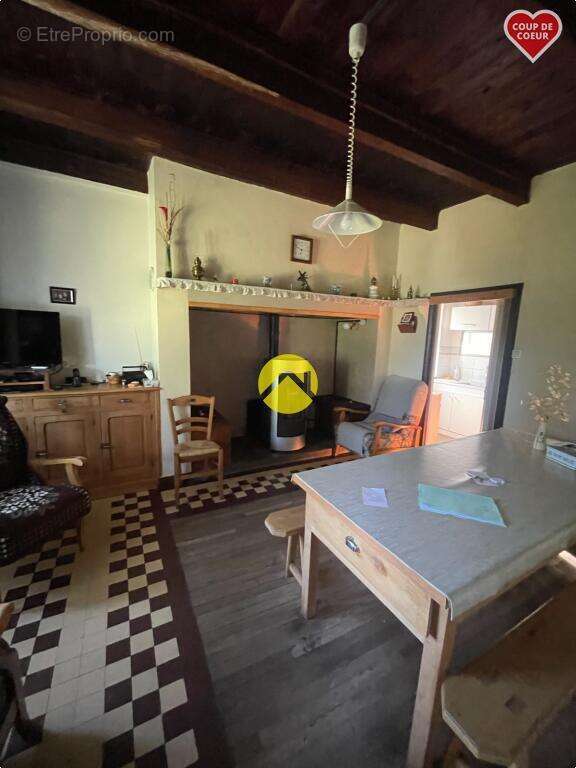 Maison 8 pièces 124 m² à vendre à Pierrefort (15230) - photo 8