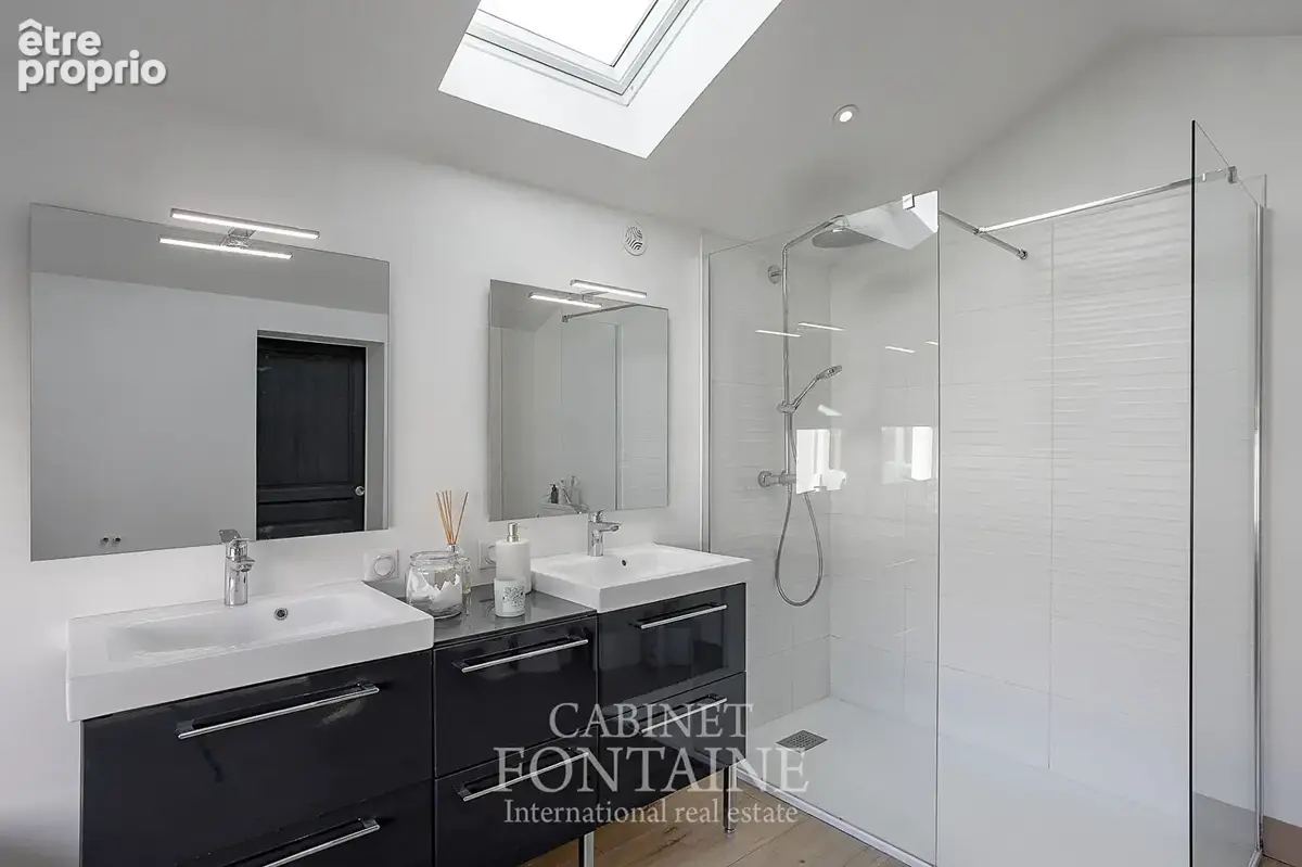 Propriété contemporaine + terrain de près d'1 hectare et installations équestres - photo 7