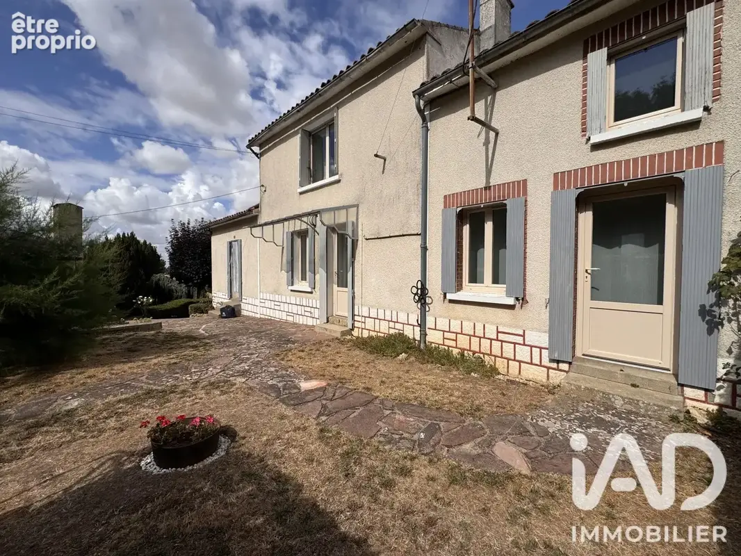 Photo 1 - Maison à VERNOUX-EN-GATINE