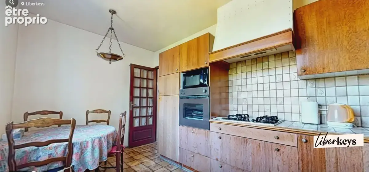 Maison - 7 chambres - 197 m² - 823 m² de terrain : de la place pour toute la famille à Villepinte Secteur Nord-Est Parc - photo 4