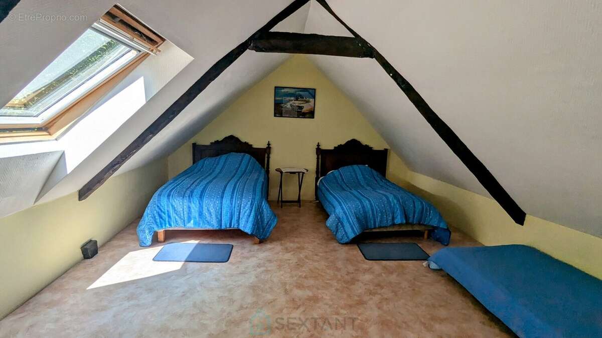 À 8 kilometres de Baud  Maison en pierres, début XXe siècle, face au Blavet - photo 18