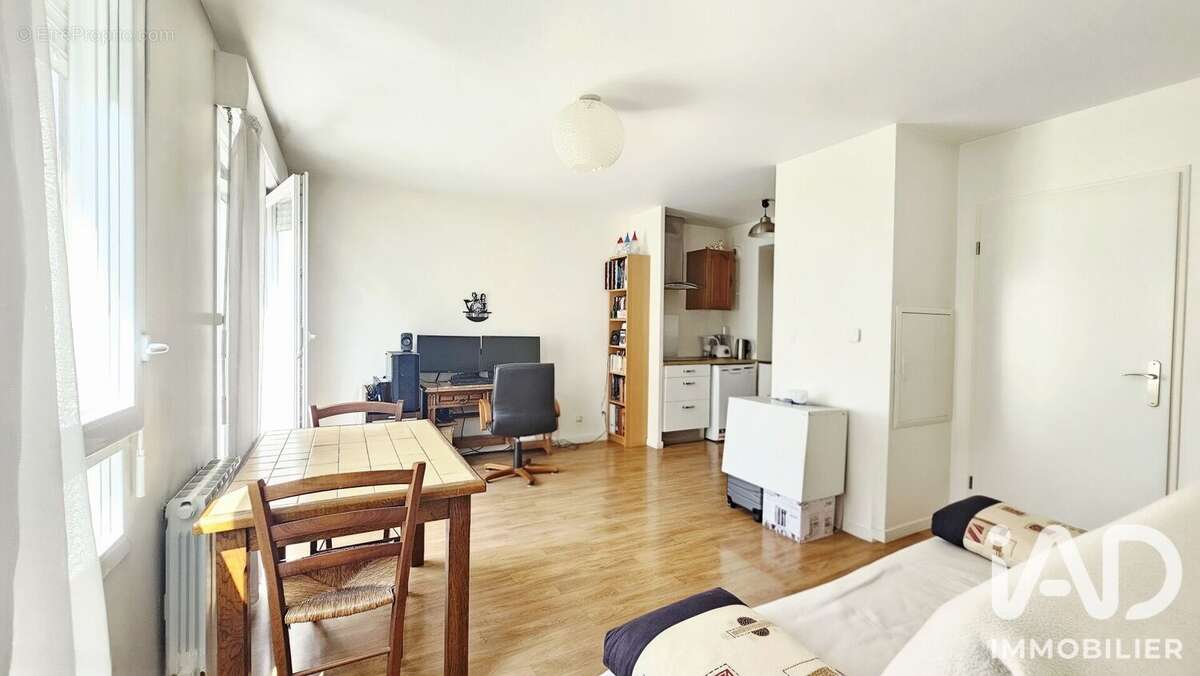 Appartement 40 m² à La Courneuve  - photo 2
