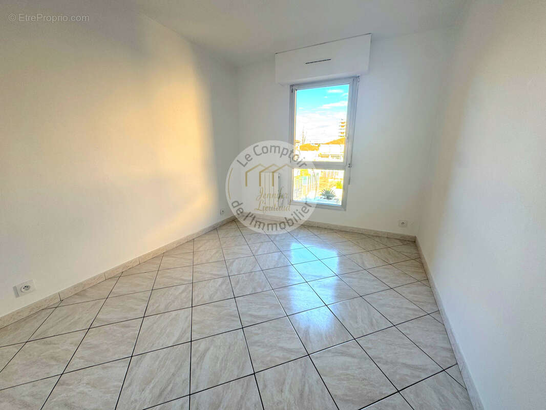 Appartement à MARSEILLE-9E