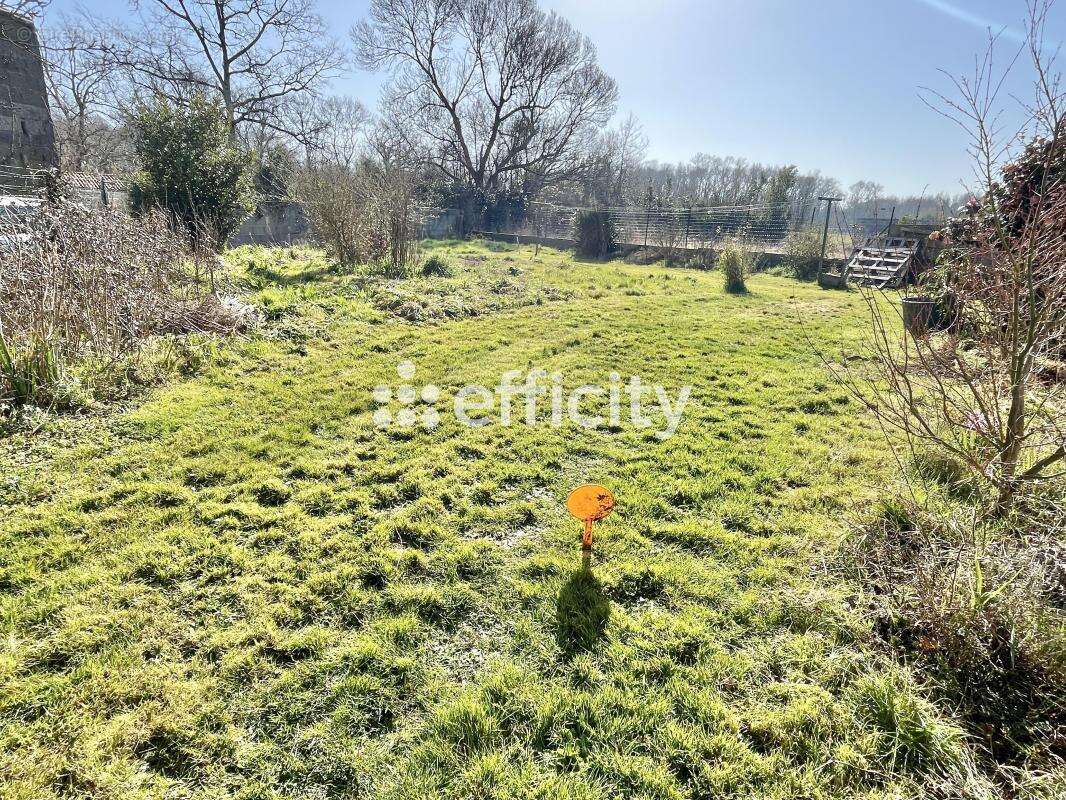 Terrain à PONT-SAINT-MARTIN