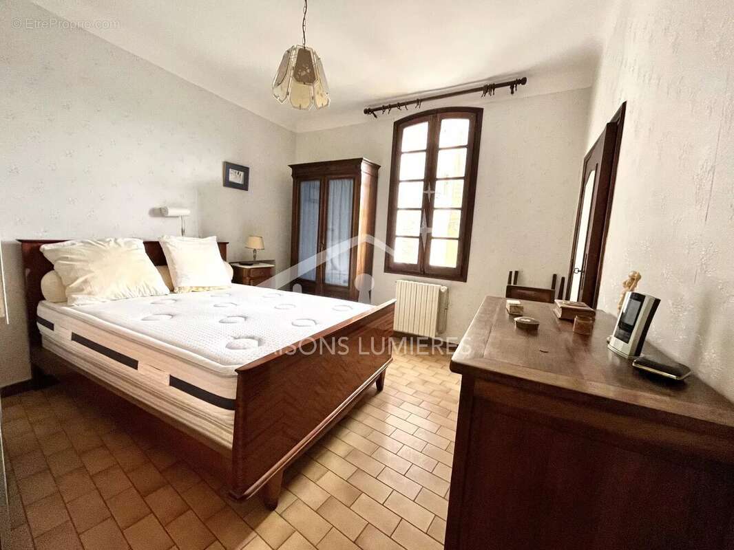 Maison à SAINT-SATURNIN-LES-APT