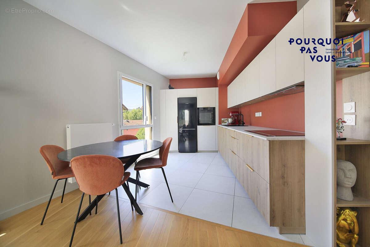 Appartement à COLLONGES-AU-MONT-D'OR