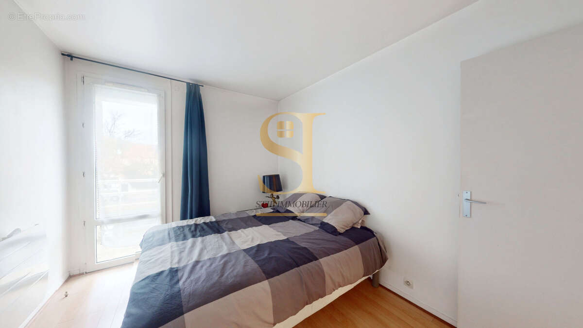 Appartement à SAVIGNY-LE-TEMPLE