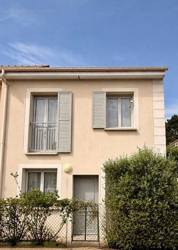 Maison à BRIE-COMTE-ROBERT
