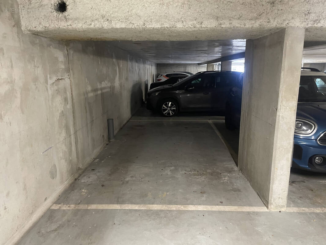 Parking à SOISY-SOUS-MONTMORENCY