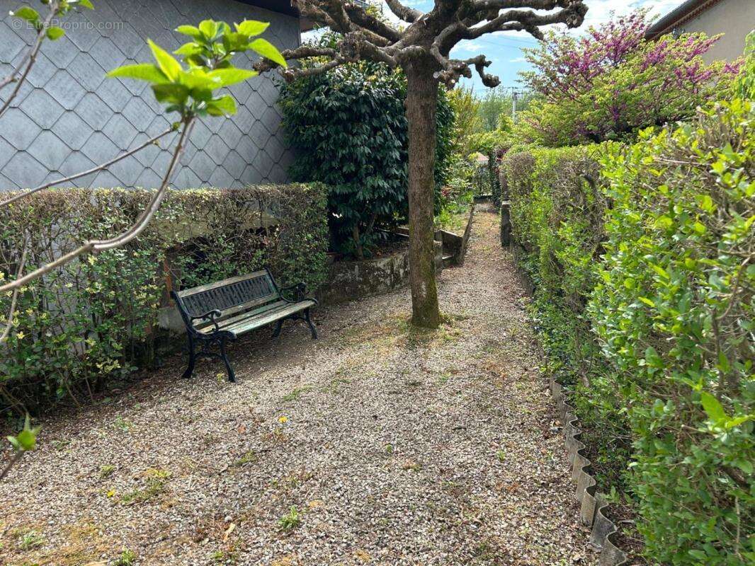 Maison 5 pièces / 135 m² / 169 000 EUR / PONT-DE-LARN - photo 4