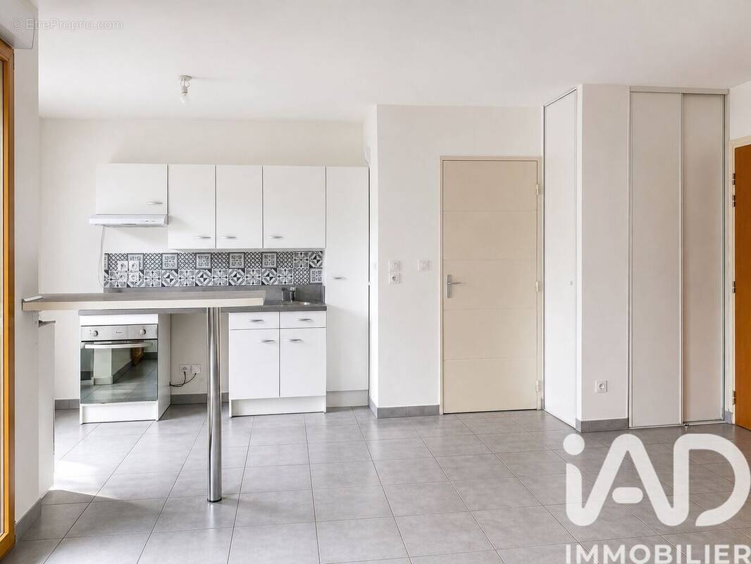 Photo 1 - Appartement à SAINTE-FOY-LES-LYON