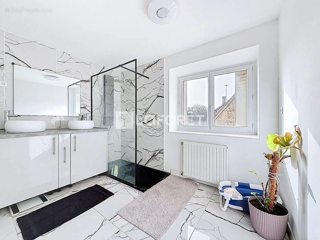 Maison à HOUVILLE-LA-BRANCHE