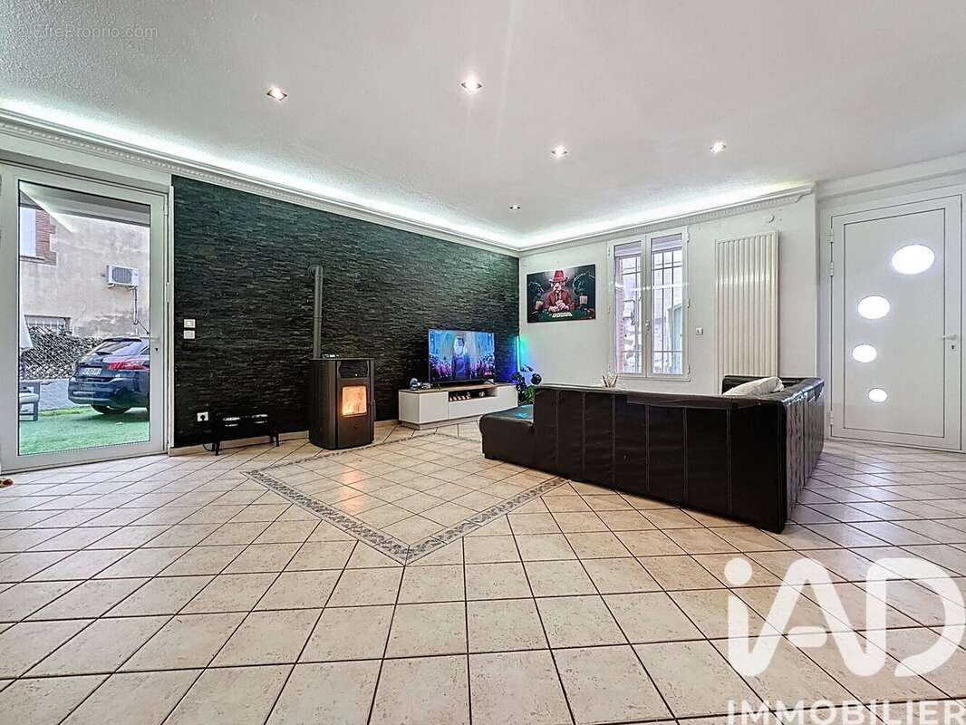 Photo 2 - Maison à PEZILLA-LA-RIVIERE