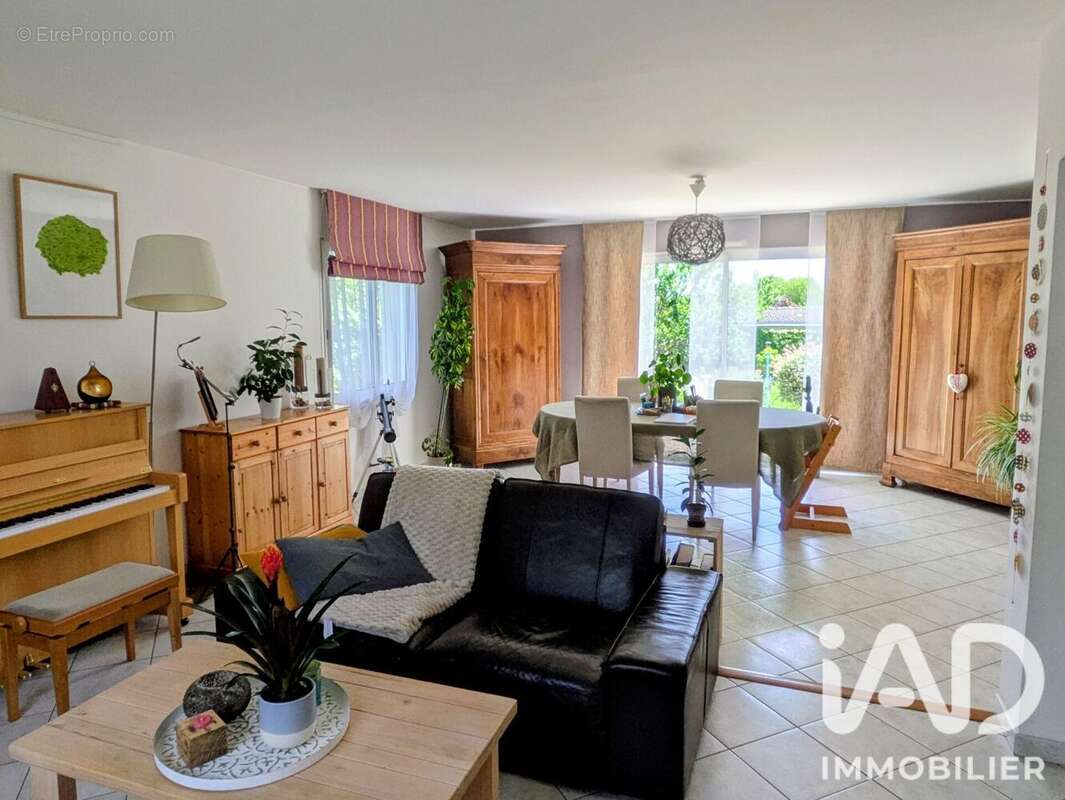 Maison 152 m² à La Roche-Sur-Yon  - photo 6