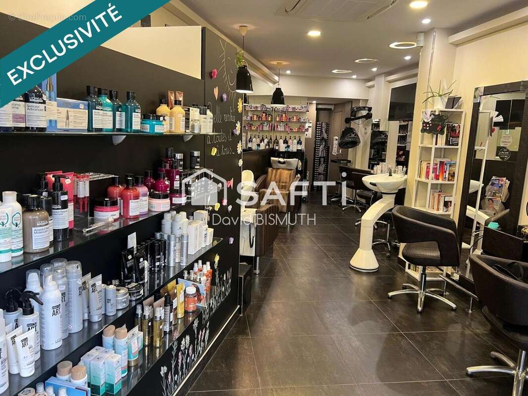 Photo 3 - Commerce à COURBEVOIE