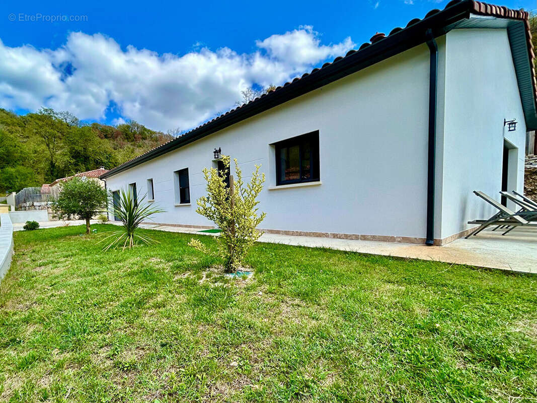 Maison à LAROQUE-DES-ARCS