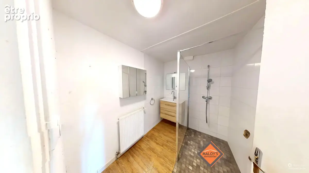 Authentique bâtisse en pierre de caractère   Env. 225 m2 habitables   Fort potentiel d’aménagement - photo 6