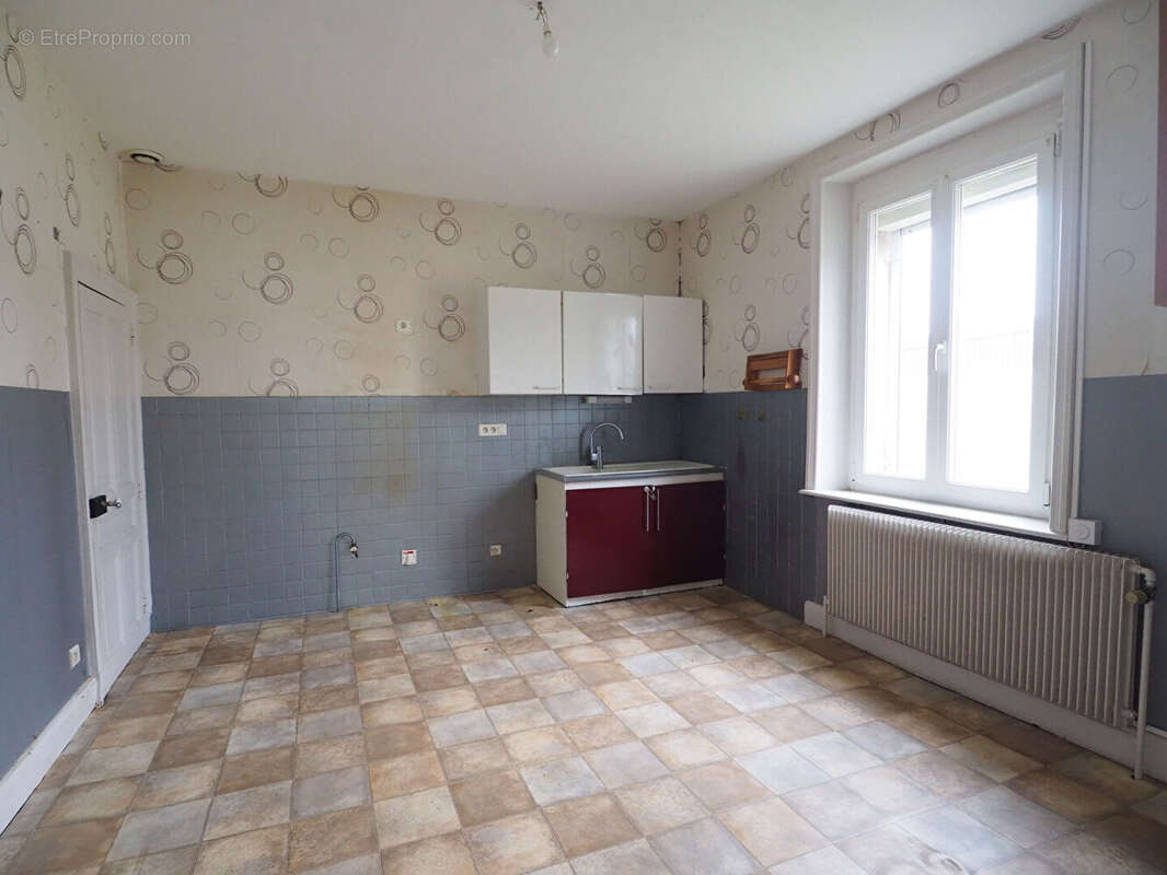 Maison à NOMEXY