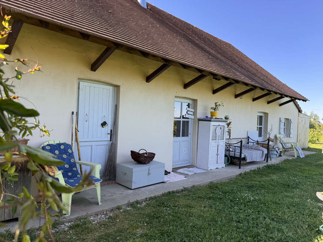 Maison à LA CHAPELLE-SAINT-SAUVEUR