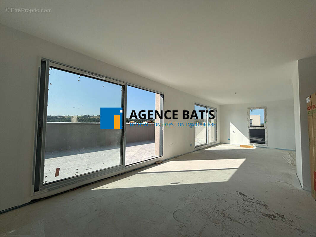 Photo 8 - Appartement à SAINT-GENEST-LERPT