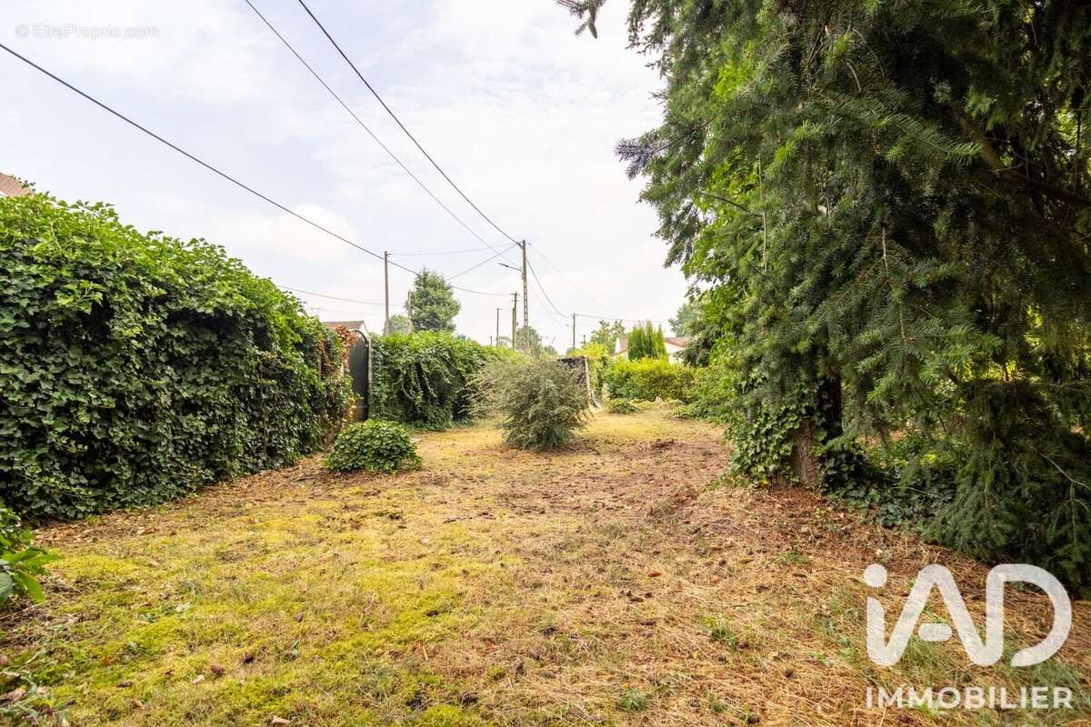 Terrain 325 m² à Osny  - photo 5