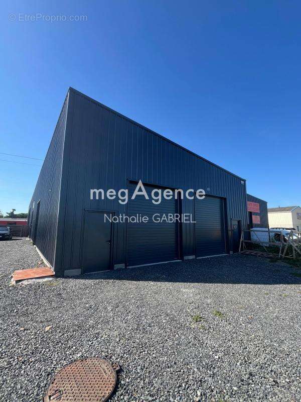 ANGERS - Idéal investisseur - Entrepot neuf en partie loué ZA Corzé - photo 6